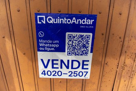Casa à venda com 98m², 3 quartos e 2 vagasplaquinha