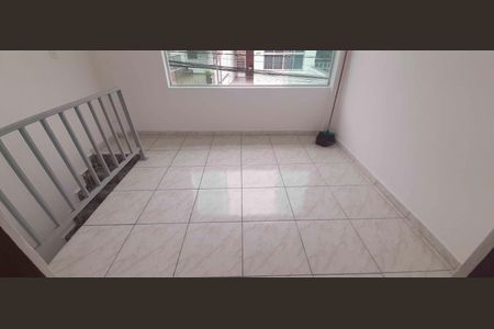 Casa para alugar com 95m², 2 quartos e 1 vaga Casa para alugar com 95m², 2 quartos e 1 vagaVaranda