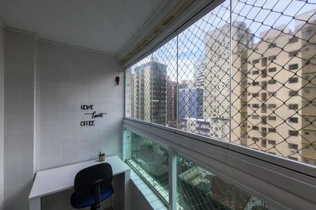 Apartamento para alugar com 80m², 2 quartos e 2 vagassacada do quarto