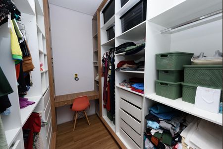 Casa à venda com 600m², 3 quartos e 4 vagas Casa à venda com 600m², 3 quartos e 4 vagasCloset da suíte