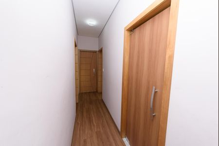 Casa à venda com 600m², 3 quartos e 4 vagas Casa à venda com 600m², 3 quartos e 4 vagasCorredor