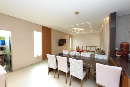 Casa à venda com 600m², 3 quartos e 4 vagas Casa à venda com 600m², 3 quartos e 4 vagasCopa