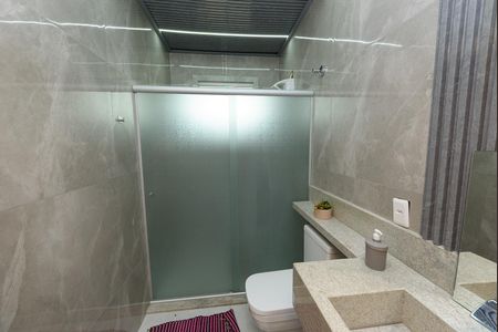 Casa à venda com 600m², 3 quartos e 4 vagas Casa à venda com 600m², 3 quartos e 4 vagasBanheiro 1