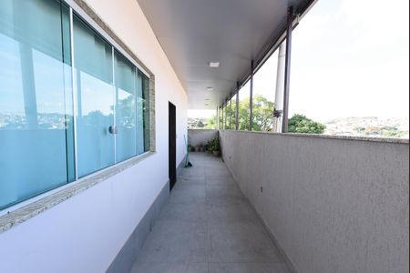 Casa à venda com 600m², 3 quartos e 4 vagas Casa à venda com 600m², 3 quartos e 4 vagasÁrea externa
