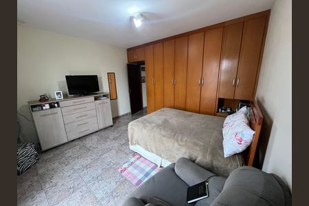 Suíte 1 de casa à venda com 3 quartos, 250m² em Jardim Maria Virginia, São Paulo