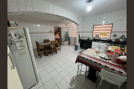 Cozinha de casa à venda com 3 quartos, 250m² em Jardim Maria Virginia, São Paulo