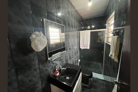 Casa à venda com 250m², 3 quartos e 3 vagas Casa à venda com 250m², 3 quartos e 3 vagasBanheiro da Suíte 1