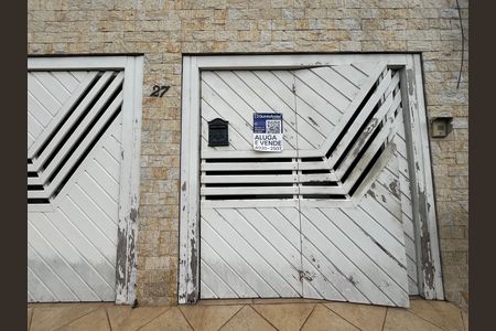 Casa à venda com 250m², 3 quartos e 3 vagas Casa à venda com 250m², 3 quartos e 3 vagasPlaca AHZP-18