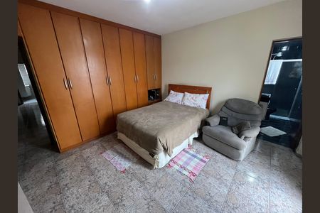 Casa à venda com 250m², 3 quartos e 3 vagas Casa à venda com 250m², 3 quartos e 3 vagasSuíte 1