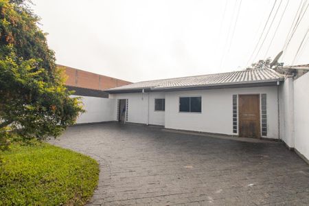 Casa à venda com 720m², 3 quartos e 5 vagas Casa à venda com 720m², 3 quartos e 5 vagasGaragem