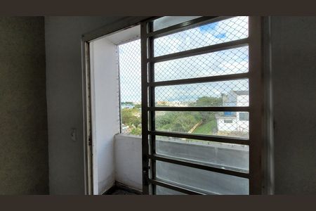 Sala de apartamento para alugar com 2 quartos, 62m² em Vila Virginia, Itaquaquecetuba