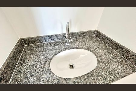 Apartamento à venda com 40m², 2 quartos e sem vagaBanheiro