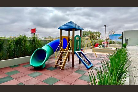Apartamento à venda com 40m², 2 quartos e sem vagaÁrea comum - Playground