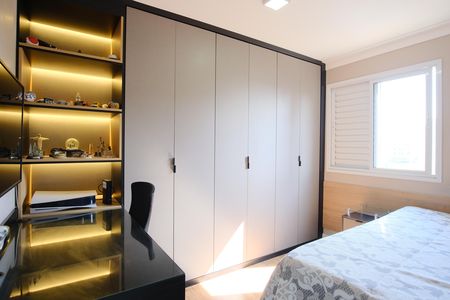 Apartamento à venda com 81m², 3 quartos e 2 vagasQuarto 2