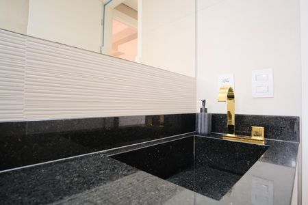 Apartamento à venda com 81m², 3 quartos e 2 vagasBanheiro Social