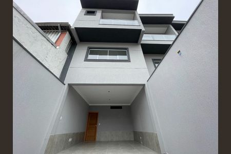 Casa à venda com 113m², 2 quartos e 2 vagas