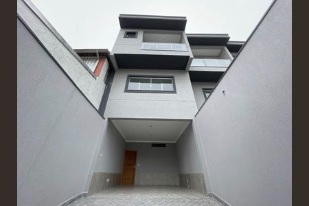 Casa à venda com 113m², 2 quartos e 2 vagas