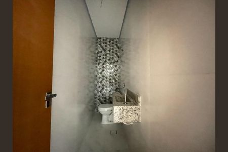 Casa à venda com 2 quartos, 113m² em Vila Zulmira, São Paulo