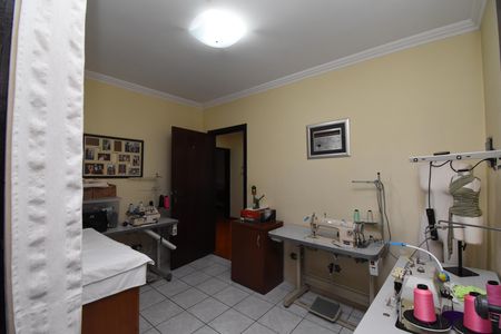 Casa à venda com 202m², 3 quartos e 3 vagasQuarto de Serviço