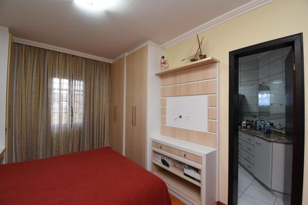 Casa à venda com 202m², 3 quartos e 3 vagasSuíte