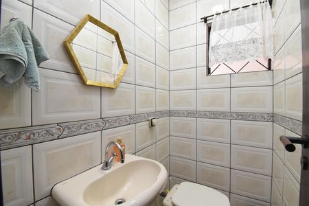 Casa à venda com 202m², 3 quartos e 3 vagasLavabo