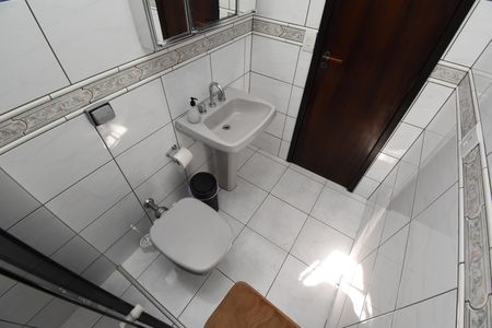 Casa à venda com 202m², 3 quartos e 3 vagasBanheiro 2