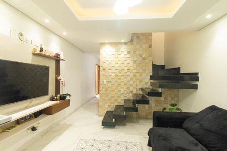 Casa à venda com 250m², 3 quartos e 3 vagasSala
