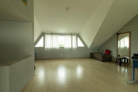 Casa à venda com 250m², 3 quartos e 3 vagasAtico