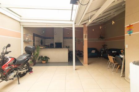 Casa à venda com 250m², 3 quartos e 3 vagasVaranda gourmet e Area de Serviço