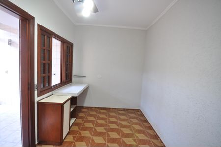 Casa à venda com 220m², 3 quartos e 3 vagasQuarto de Serviço