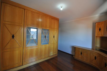 Casa à venda com 220m², 3 quartos e 3 vagasQuarto Suíte