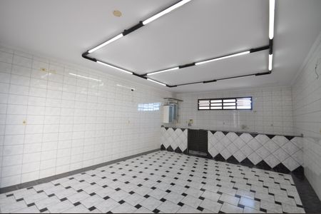Casa à venda com 220m², 3 quartos e 3 vagasSalão de festas