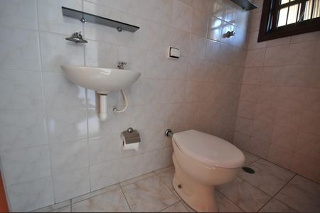 Casa à venda com 220m², 3 quartos e 3 vagasBanheiro de serviço