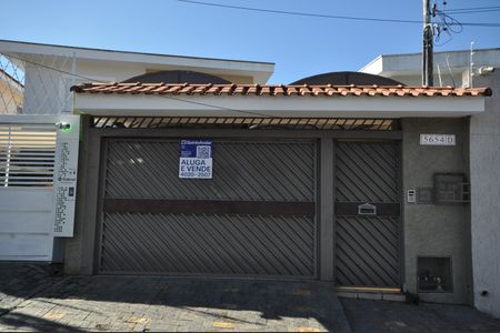 Casa à venda com 220m², 3 quartos e 3 vagasFachada