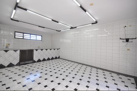 Casa à venda com 220m², 3 quartos e 3 vagasSalão de festas