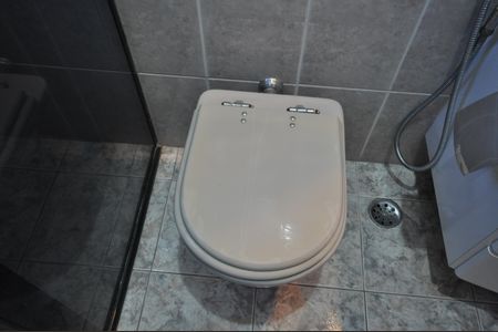 Casa à venda com 220m², 3 quartos e 3 vagasBanheiro do Quarto Suíte