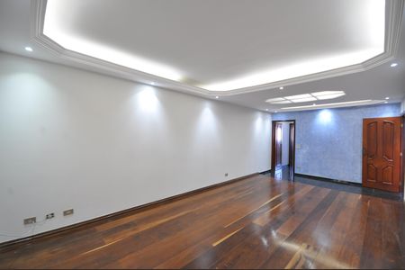 Casa à venda com 220m², 3 quartos e 3 vagasSala