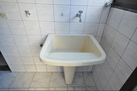 Casa à venda com 220m², 3 quartos e 3 vagasÁrea de Serviço