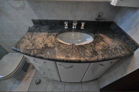 Casa à venda com 220m², 3 quartos e 3 vagasBanheiro Social