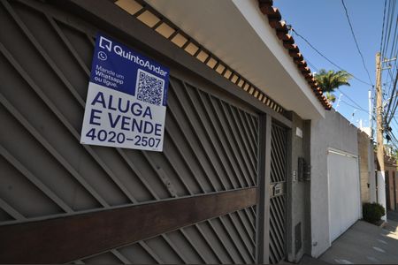 Casa à venda com 220m², 3 quartos e 3 vagasPlaca