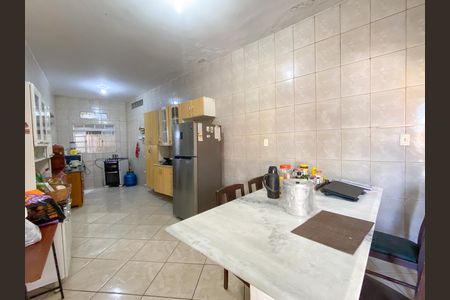 Casa para alugar com 210m², 2 quartos e 2 vagas