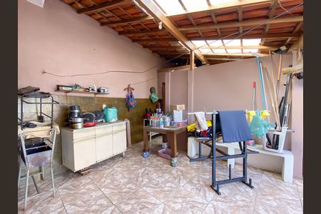 Casa para alugar com 210m², 2 quartos e 2 vagas