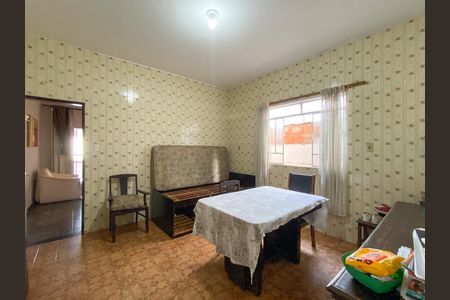 Casa para alugar com 210m², 2 quartos e 2 vagas