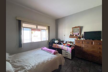 Casa à venda com 2 quartos, 210m² em Milionários, Belo Horizonte