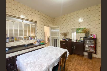 Casa para alugar com 210m², 2 quartos e 2 vagas