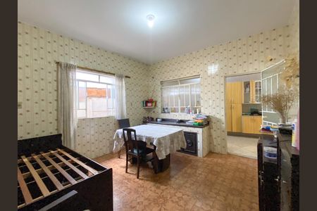 Casa para alugar com 210m², 2 quartos e 2 vagas