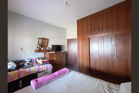 Casa para alugar com 210m², 2 quartos e 2 vagas