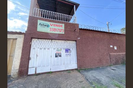 Casa para alugar com 210m², 2 quartos e 2 vagas Casa para alugar com 210m², 2 quartos e 2 vagasplaquinha instalada RMGS-176