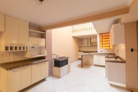 Casa à venda com 270m², 3 quartos e 3 vagasCozinha