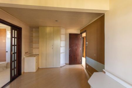 Casa à venda com 270m², 3 quartos e 3 vagasQuarto 2 Suite